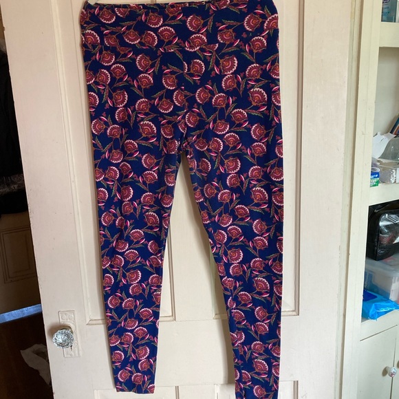 Soft, comfy leggings. - Picture 3 of 3